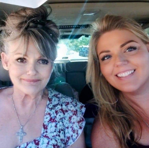 Meet your Posher, Sharona - Picture 6 of 13